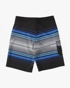 Deals 🎉 Billabong Boy's All Day Stripe Pro Performance 16" Boardshorts BLACK 👏 -boys Sales Store abbbs00168 billabongf blk bck1 1